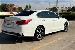 نيسان ألتيما